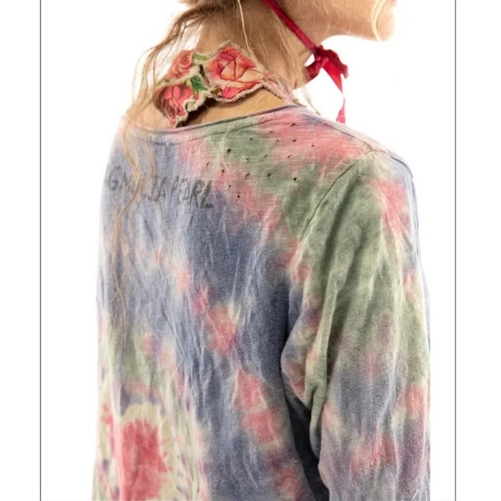 New Magnolia Pearl Love Applique Dylan T Tie Dye Heart Tee Enamour appliqué top - Picture 3 of 16